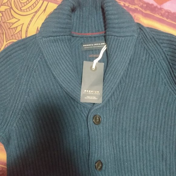 Jack n Jones Small size in Blue color - Picture 2 of 3